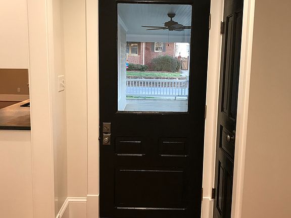 5th image of 215 N Oak St