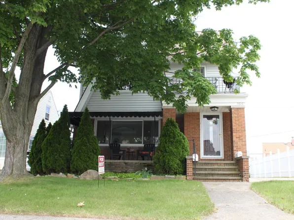 7616 Ivandale Dr, Parma, OH 44129