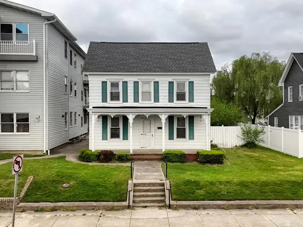 44 Commerce St, Harrington, DE 19952