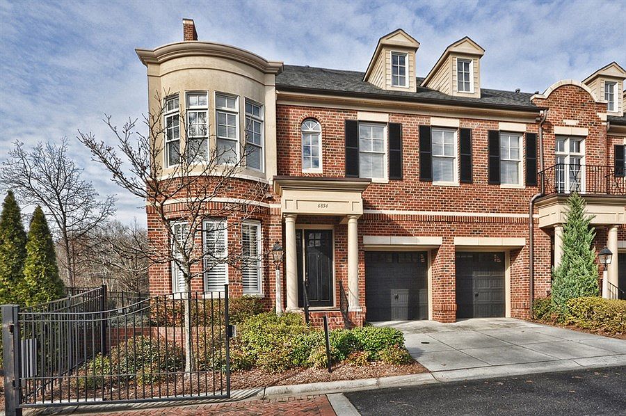 2nd image of 6854 Louisburg Square Ln