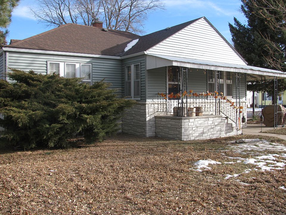 2nd image of 1111 Emerson Ave