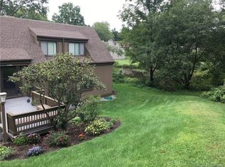 492 Heritage Vlg #C, Southbury, CT 06488