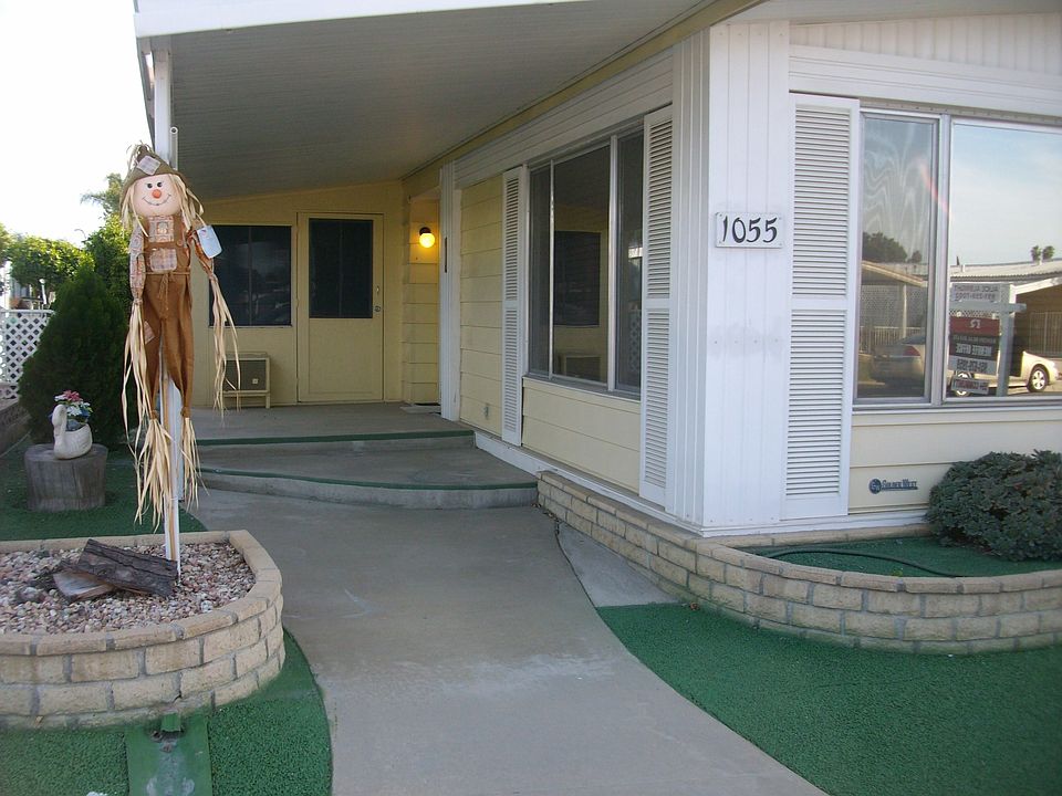 1st image of 1055 Vista Grande Dr