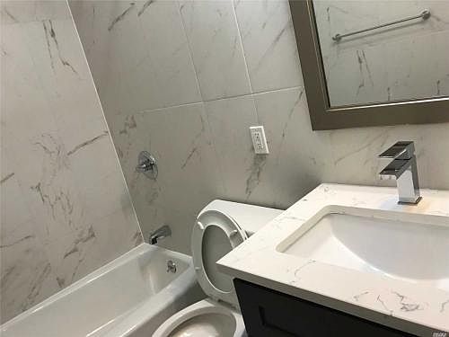 2nd image of 14006 33rd Ave APT 1B