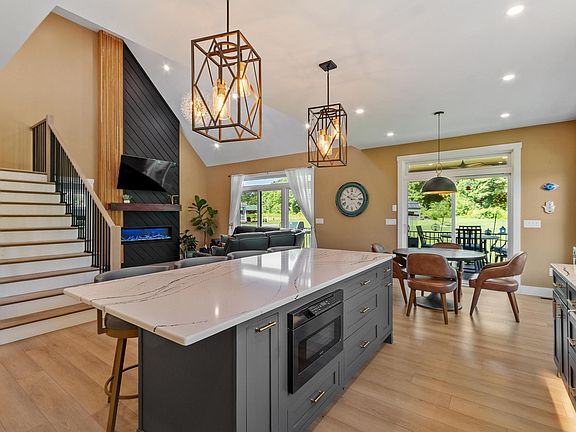 4th image of 467 Blane Circle