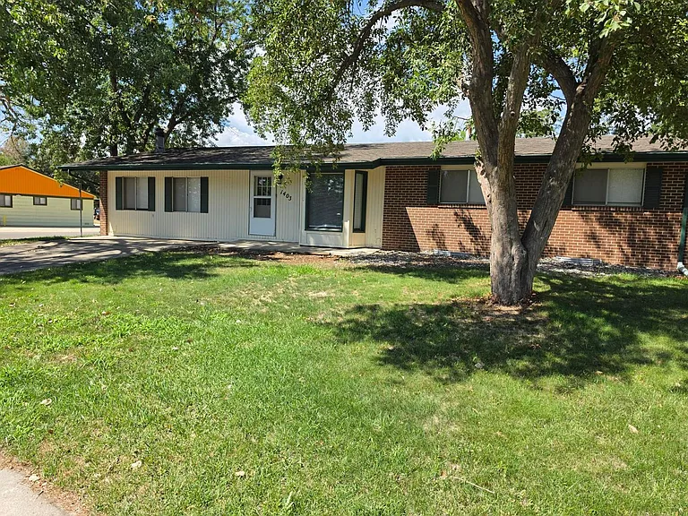 1403 Frontier St — Photo 6