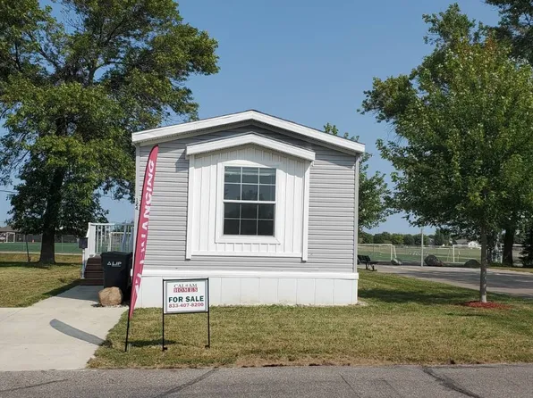 124 Kingsway Dr, North Mankato, MN 56003