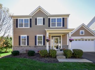 460 Mooresfield St, Elgin, IL 60124