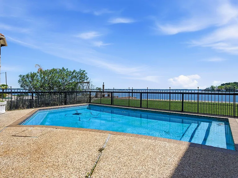 11707 Edgewater Ct — Photo 30