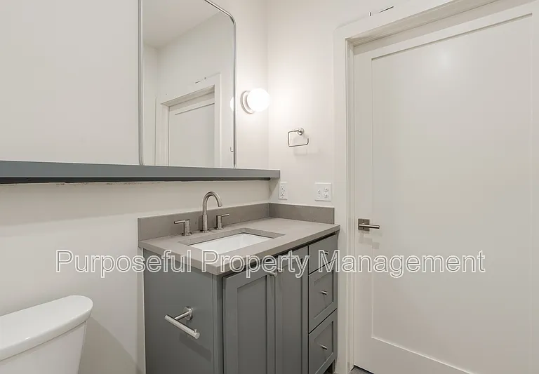 934 Hangar Dr #1 — Photo 26
