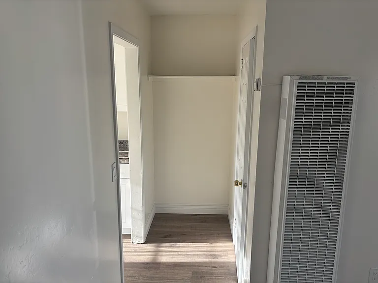 527 Villa St #1 — Photo 8