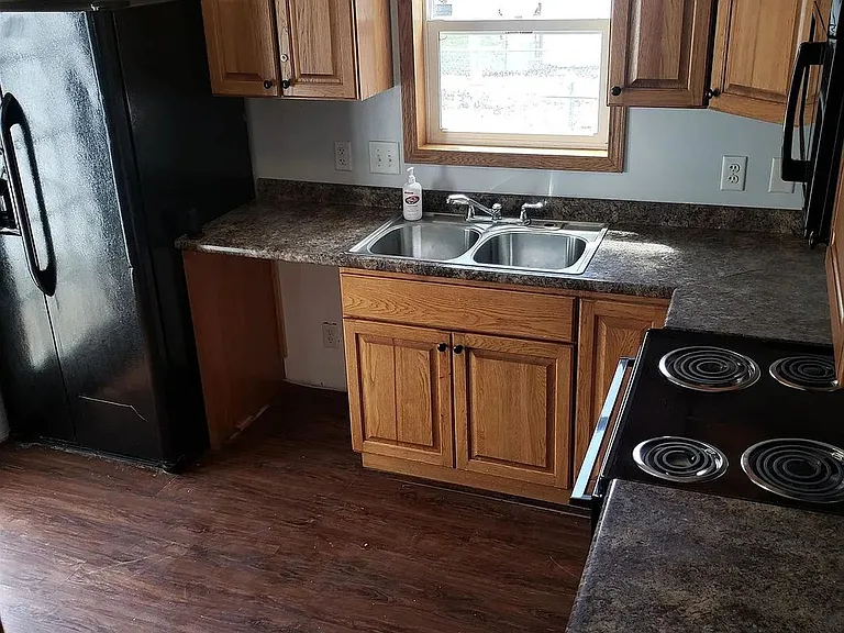2215 Falls Ave — Photo 11