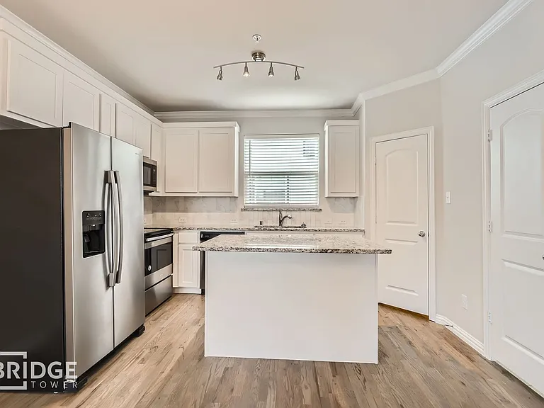 Lamar Townhomes — Photo 44
