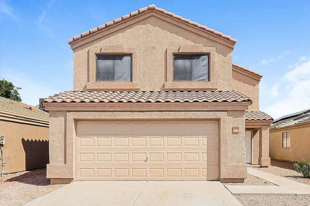 4 bed, 2.5 bath, 1537 sqft, $2,270 — Photo 1