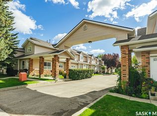 102 Willow St E #5, Saskatoon, SK S7J0C2