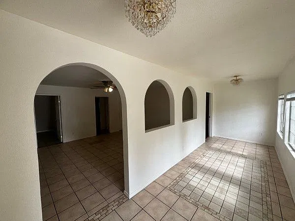 3 bed, 2.0 bath, 1167 sqft, $3,500 — Photo 3