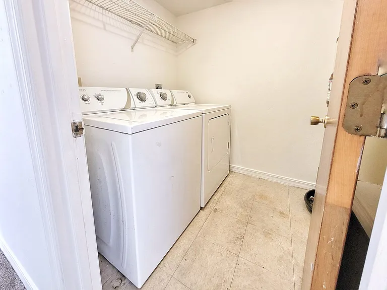 2360 SW Archer Rd #505 — Photo 21
