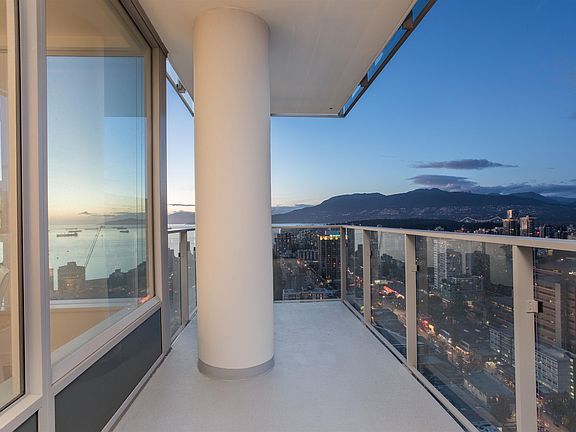 4th image of 1289 Hornby St #3802