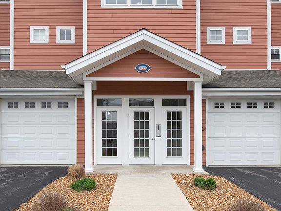 2nd image of 13244 Lake Shore Dr Unit B-201