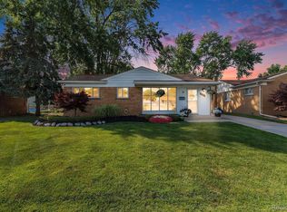 21207 Briarcliff St, Saint Clair Shores, MI