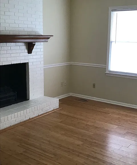698 Florida Dr — Photo 7