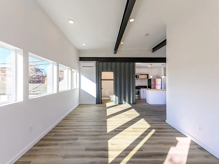 451 Holcomb Ave — Photo 21