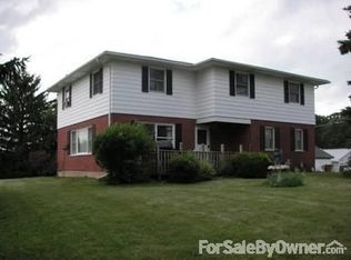 20708 River Rd, Marengo, IL 60152