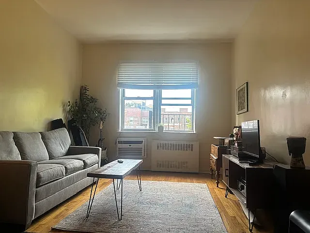 515 E 88th St #L4 — Photo 3