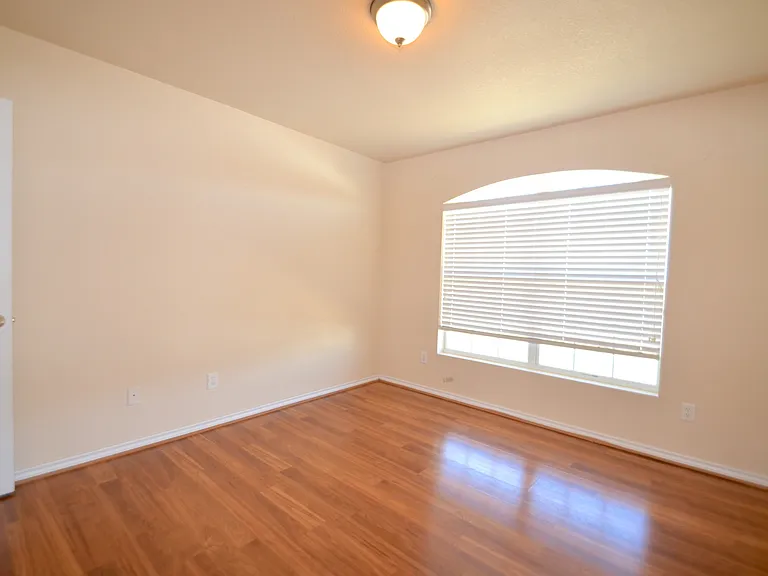 2408 Ryan Dr — Photo 18