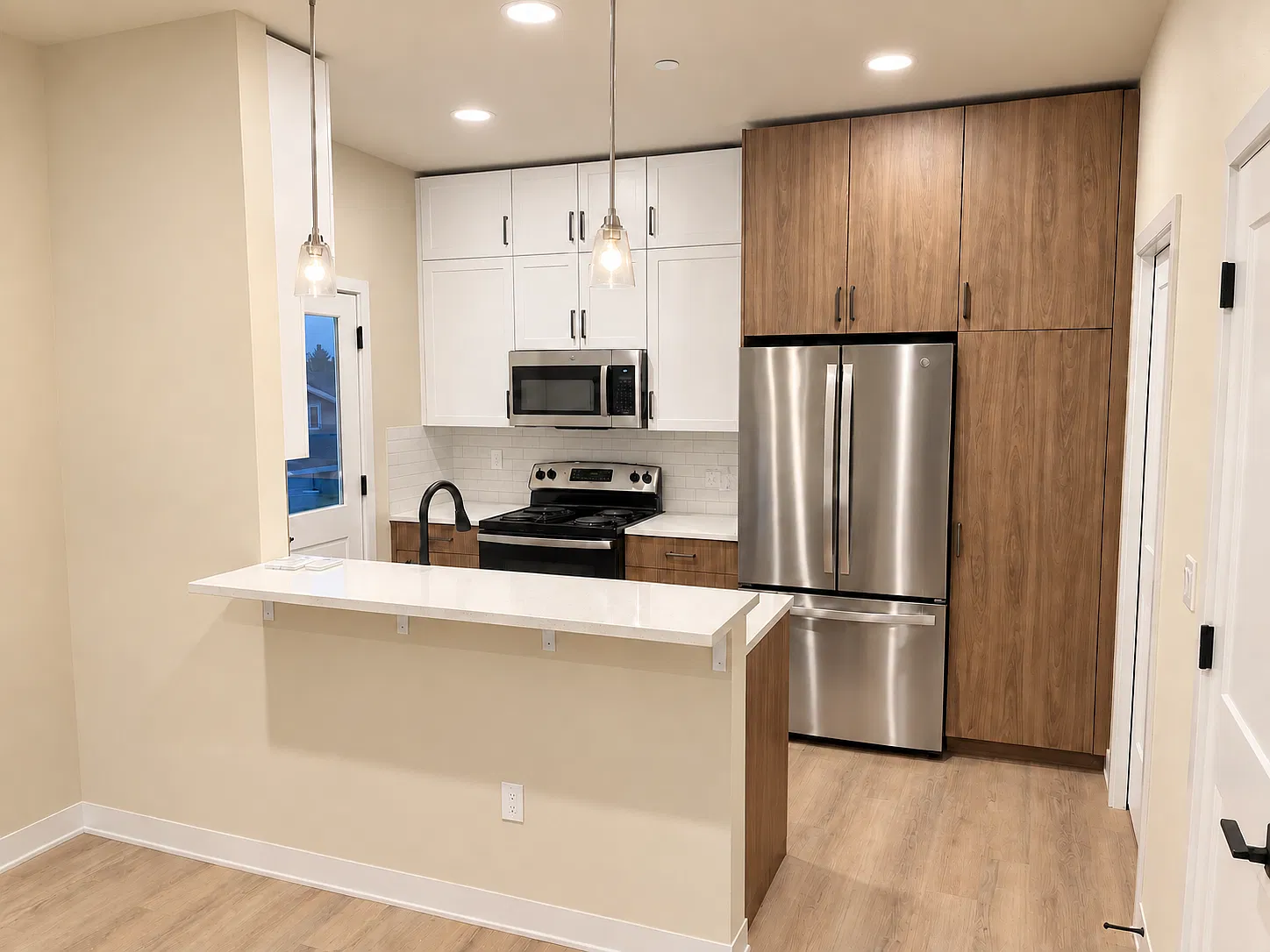 2 bed, 1.5 bath, 768 sqft, $2,170 — Photo 3