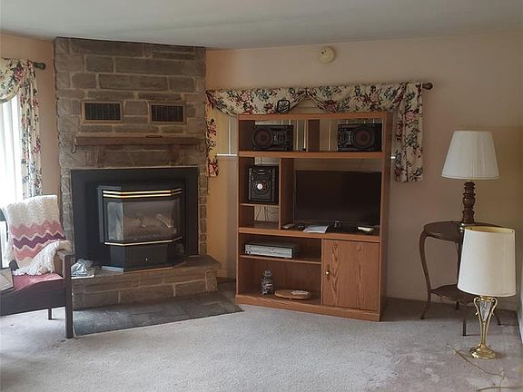 2nd image of 2016 Kimball St