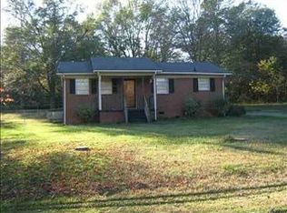 112 Meadowood Dr, Easley, SC 29640