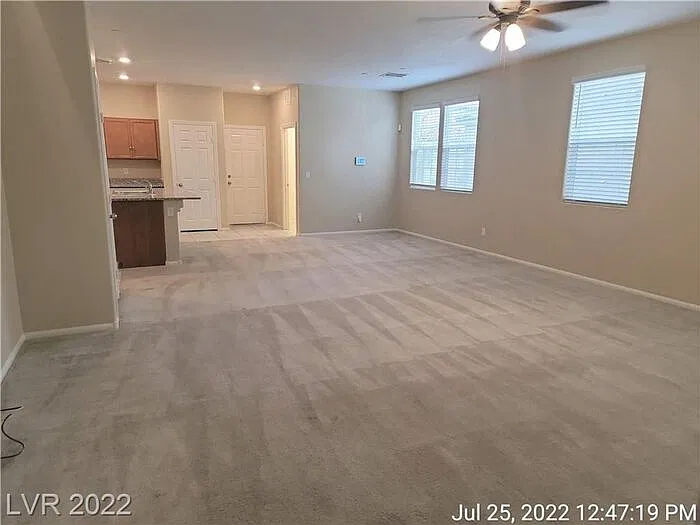 3 bed, 2.5 bath, 1736 sqft, $2,150 — Photo 3