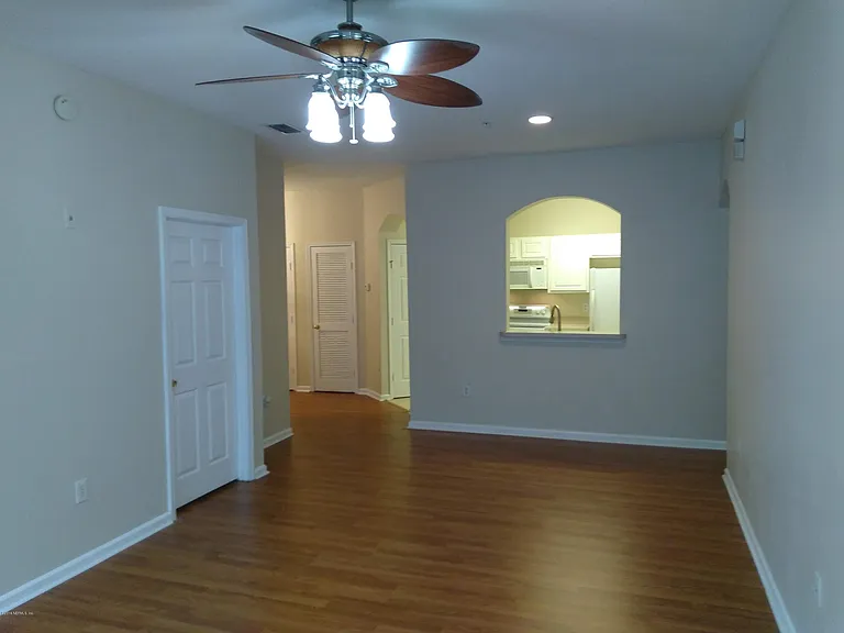 10550 Baymeadows Rd #125 — Photo 7