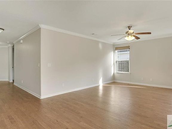 Spacious living room.