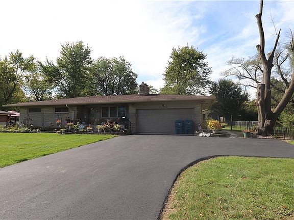 3rd image of 1136 Hathaway Dr