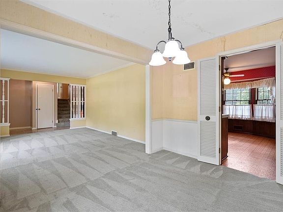 5th image of 8307 W 97th Ter