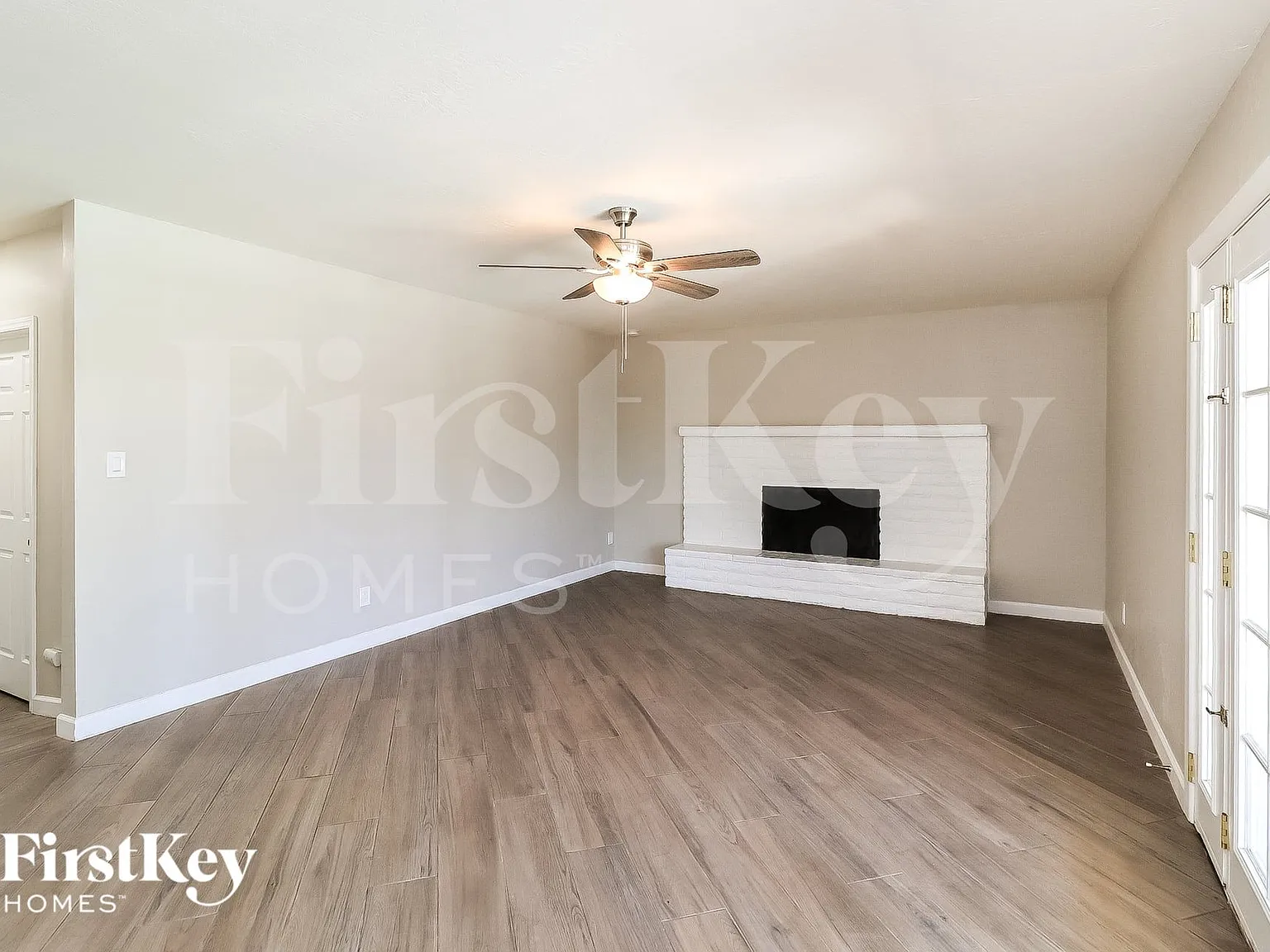 4 bed, 3.0 bath, 2046 sqft, $2,645 — Photo 3