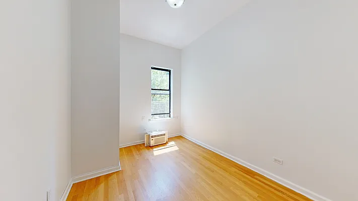 Rented by Bond New York | media 12