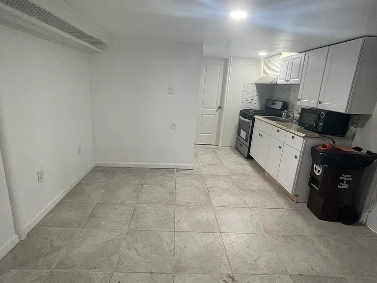 9039 205th St #1B — Photo 3