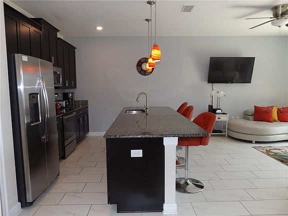 3rd image of 3056 Gatsby St