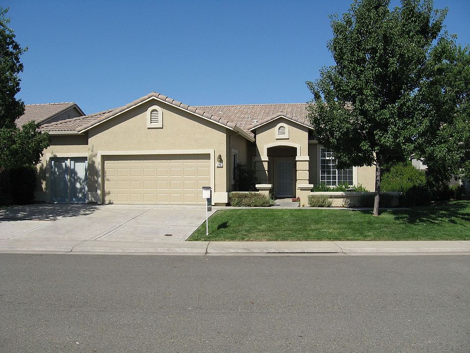 1st image of 216 Chambers Dr