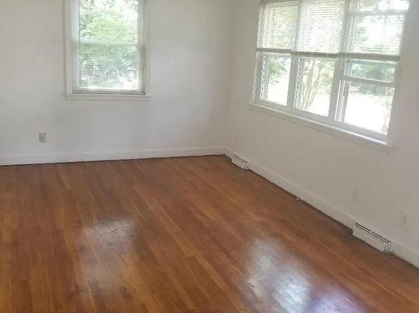 2400 Ringwood St, Charlotte, NC 28208