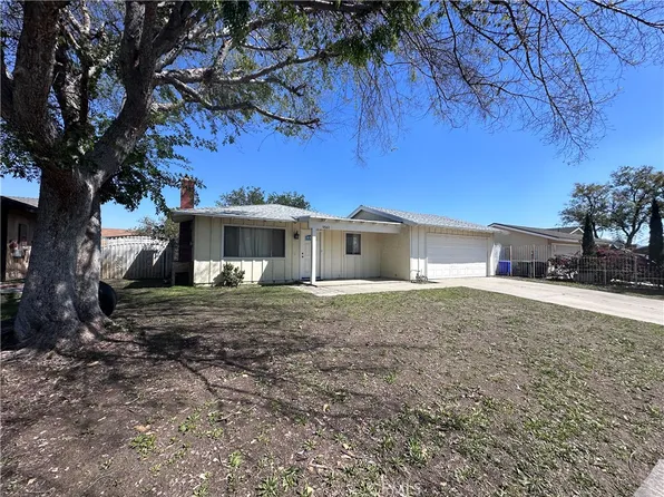 9561 Almeria Ct, Fontana, CA 92335
