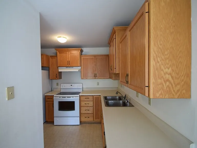 510 Meadow View Rd #526 — Photo 2