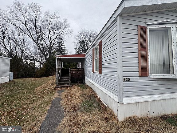 3rd image of 320 Hampshire Ave