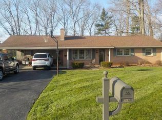 118 Robinhood Rd, Galax, VA 24333