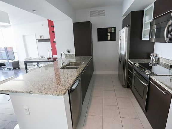 5th image of 951 Brickell Ave APT 2711