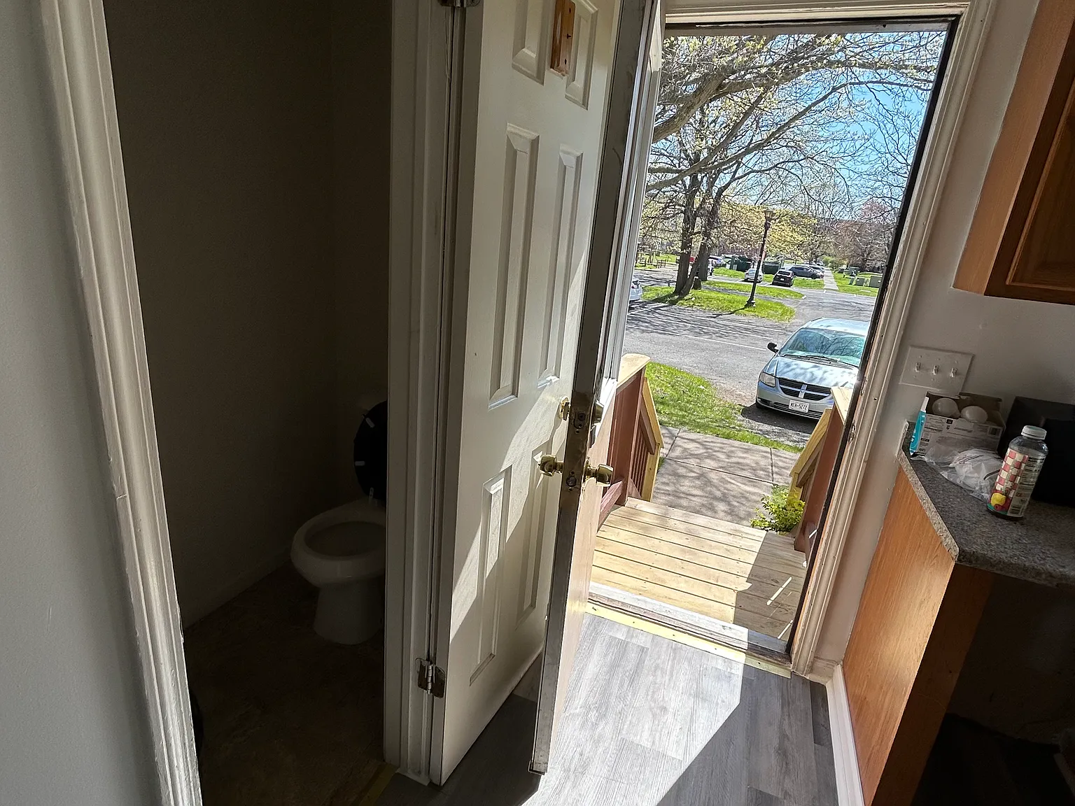 3 bed, 1.5 bath, 1044 sqft, $1,975 — Photo 4