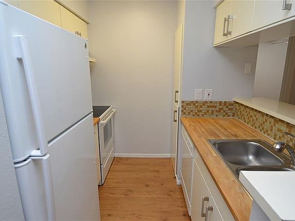 3rd image of 8648 Fancy Finch Dr #204